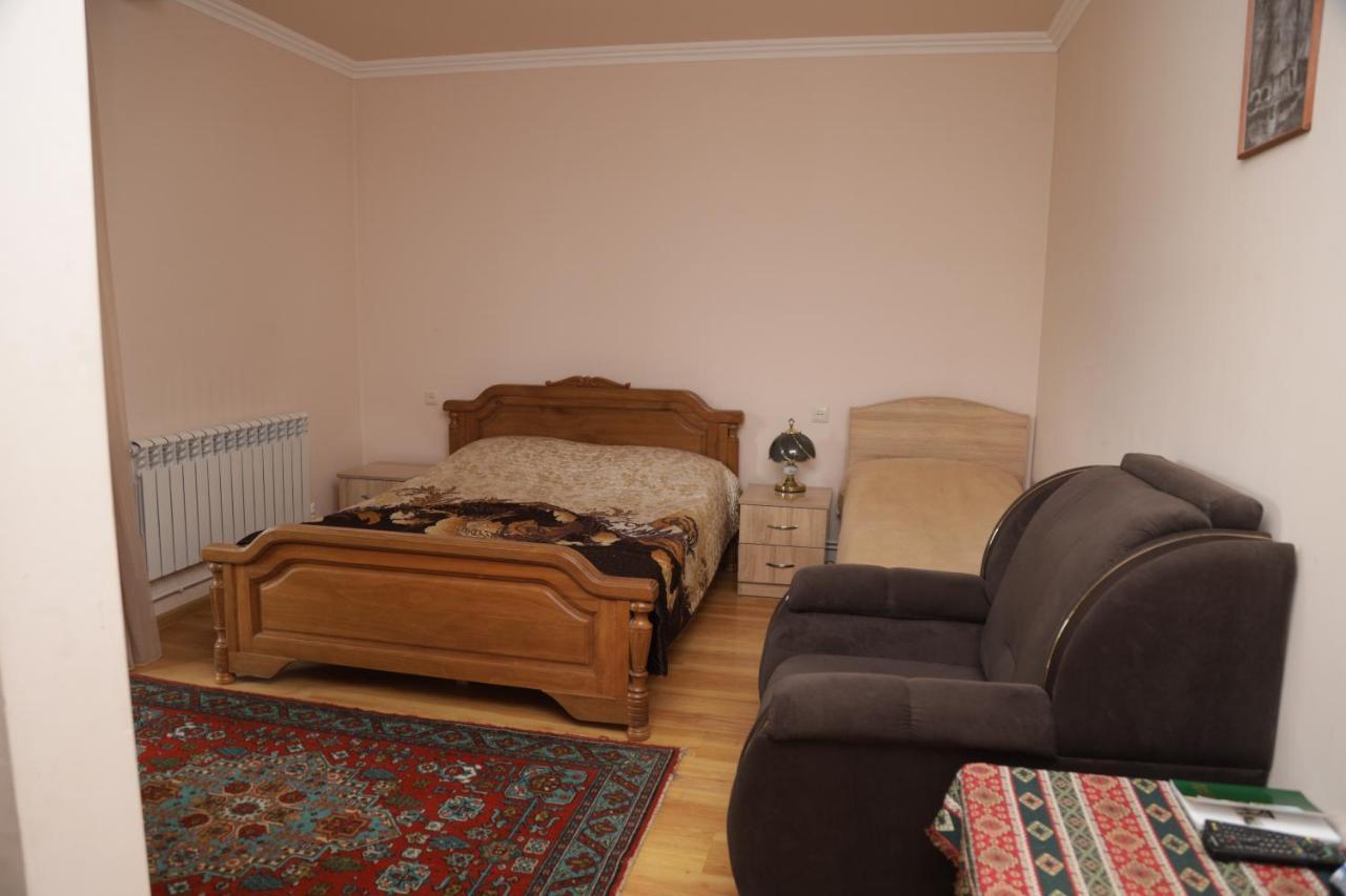 Hayi Tun Guest House 고리스 외부 사진