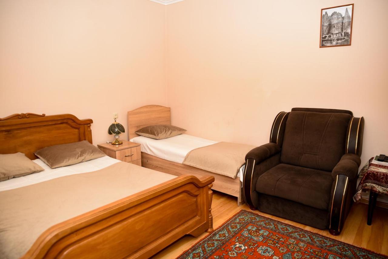 Hayi Tun Guest House 고리스 외부 사진